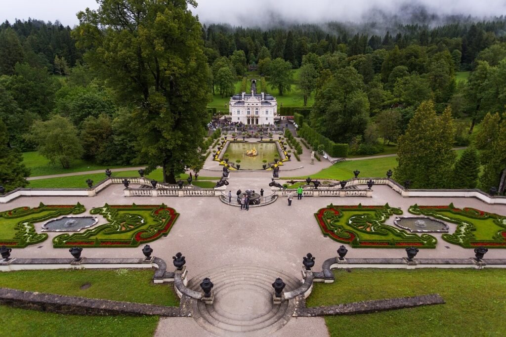 Schloss Linderhof (Bavaria) - CastleLore