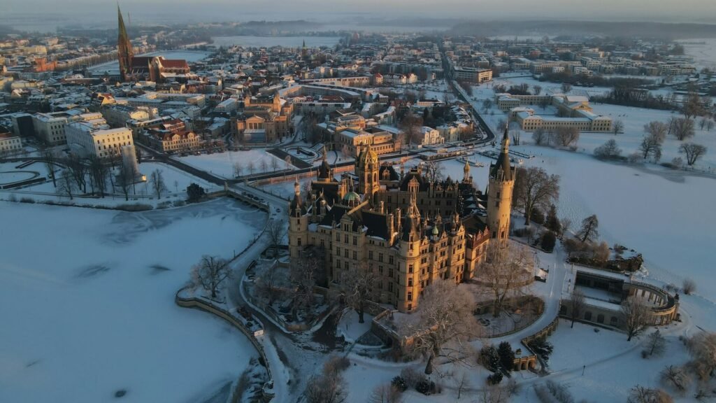 Schwerin Castle (Mecklenburg-Vorpommern) - CastleLore